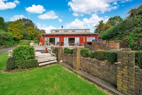 Photo of property in 33 Whakapaki Street, Urenui, 4375