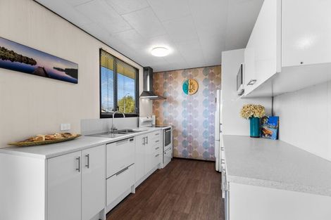 Photo of property in 5 Longstead Avenue, Papamoa Beach, Papamoa, 3118