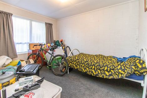 Photo of property in 2c Tawa Street, Inglewood, 4330