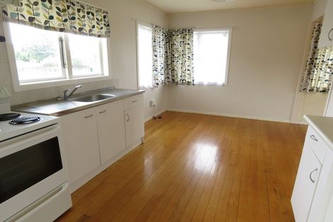 Photo of property in 1/4 Shamrock Lane, Te Atatu Peninsula, Auckland, 0610