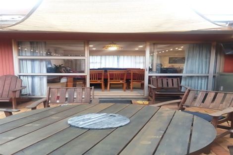 Photo of property in 10 Hazeldene Place, Opaheke, Papakura, 2113