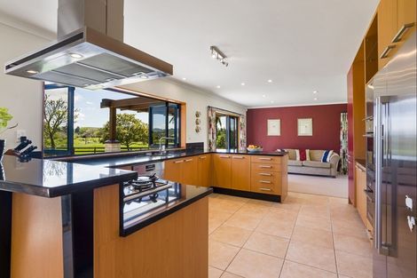 Photo of property in 903 Old North Road, Waimauku, 0882