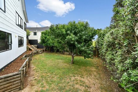 Photo of property in 7 Cumbrian Place, Conifer Grove, Takanini, 2112