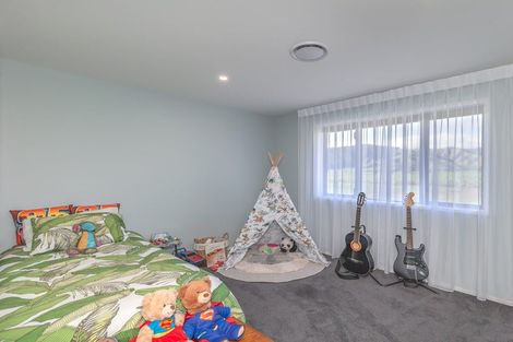 Photo of property in 28 Oriwa Lane, Levin, 5571
