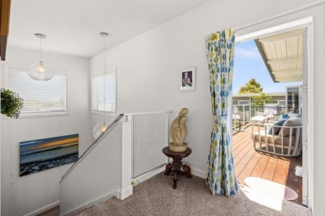 Photo of property in 24 Simla Avenue, Havelock North, 4130