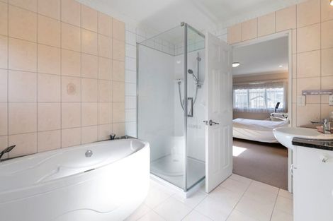 Photo of property in 153a Bucklands Beach Road, Bucklands Beach, Auckland, 2012