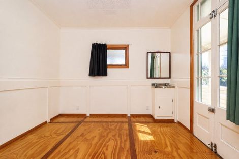 Photo of property in 3 Coote Road, Bluff Hill, Napier, 4110
