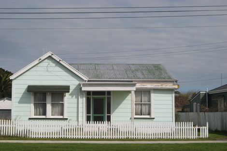 Photo of property in 2 Moore Avenue, Tawhero, Whanganui, 4501