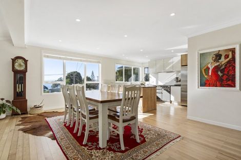 Photo of property in 11 Tui Vale Road, Shelly Park, Auckland, 2014