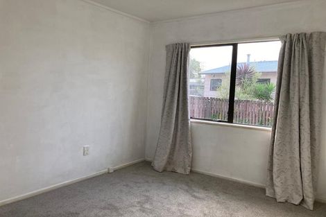 Photo of property in 1/44 Shifnal Drive, Randwick Park, Auckland, 2105