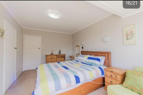 Photo of property in 4 Seaton Road, Murrays Bay, Auckland, 0630