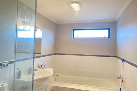 Photo of property in 204 Heta Road, Merrilands, New Plymouth, 4312