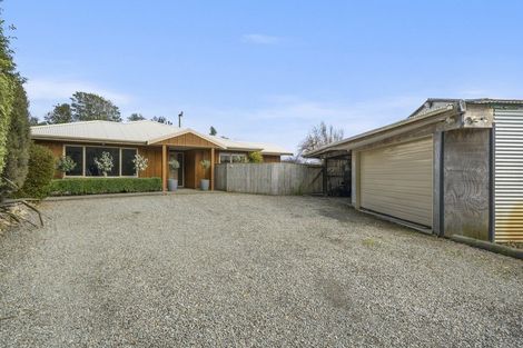 Photo of property in 218 Mazengarb Road, Paraparaumu, 5032