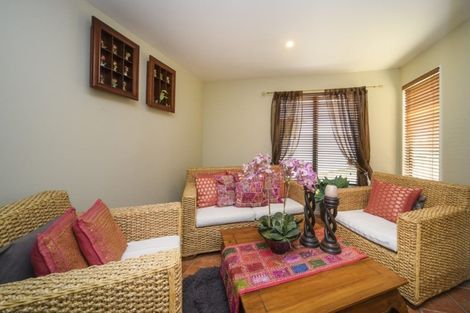 Photo of property in 44 Ruapehu Drive, Fitzherbert, Palmerston North, 4410