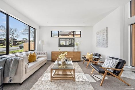 Photo of property in 20a Parramatta Place, Botany Downs, Auckland, 2010