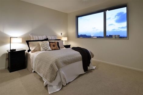 Photo of property in 182 Sunset Road, Unsworth Heights, Auckland, 0632