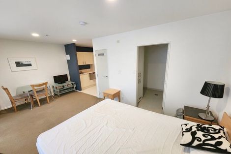 Photo of property in Terrace Heights Apartments, 2/163p The Terrace, Wellington Central, Wellington, 6011