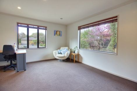 Photo of property in 19 Garforth Green, Halswell, Christchurch, 8025