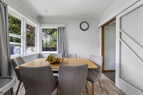 Photo of property in 8 Fyson Place, Hawera, 4610