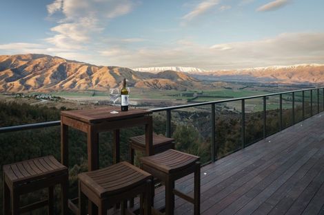 Photo of property in 125 Wailana Heights Drive, Queensberry, Cromwell, 9383