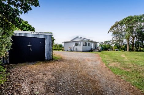 Photo of property in 2952 Eltham Road, Opunake, 4682
