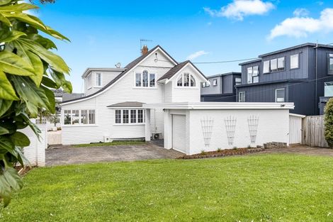 Photo of property in 203 Hurstmere Road, Takapuna, Auckland, 0622