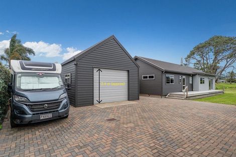 Photo of property in 107 Benjamin Place, Matarangi, Whitianga, 3592