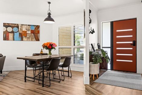 Photo of property in 12 Lennon Grove, Havelock North, 4130