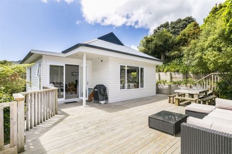 Photo of property in 4 Ardross Avenue, Khandallah, Wellington, 6035