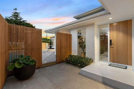 Photo of property in 27 Maygrove Drive, Orewa, 0931