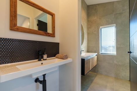 Photo of property in 35 Mount Nicholas Avenue, Wanaka, 9305