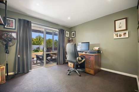 Photo of property in 25 Parsonage Road, Woodend, 7610