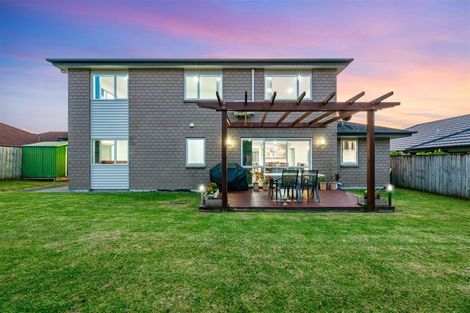 Photo of property in 1c Babich Road, Henderson Valley, Auckland, 0614