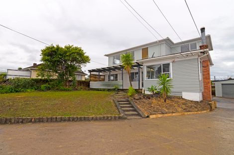Photo of property in 207 Don Buck Road, Massey, Auckland, 0614