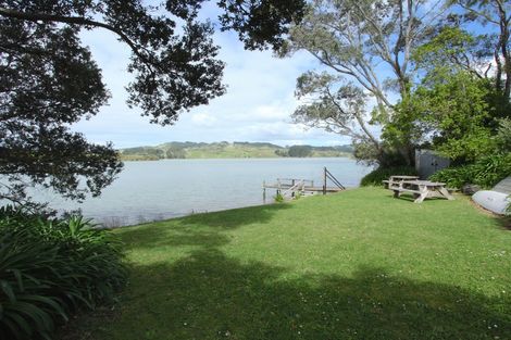 Photo of property in 24 Opotoru Road, Raglan, 3225