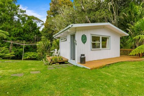Photo of property in 90 Lone Kauri Road, Karekare, Auckland, 0772