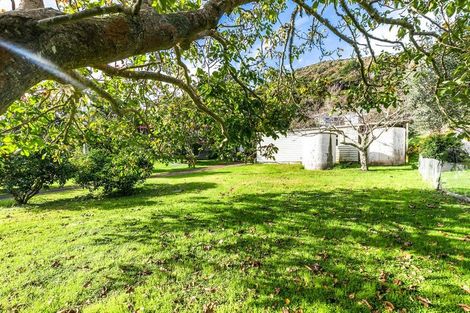 Photo of property in 5 Erua Road, Ostend, Waiheke Island, 1081