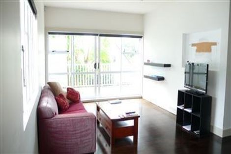 Photo of property in 1/5 Milton Road, Northcote Point, Auckland, 0627