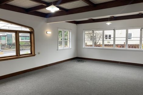 Photo of property in 5 Kahikatea Drive, Melville, Hamilton, 3206