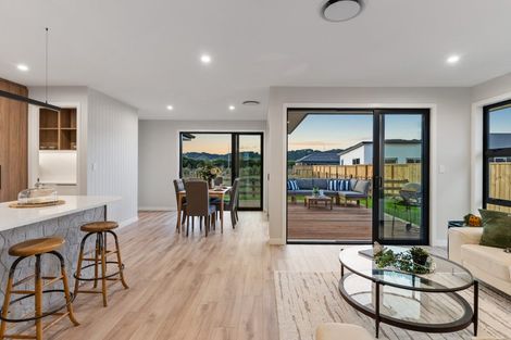 Photo of property in 4 Nau Mai Road, Clevedon, 2582