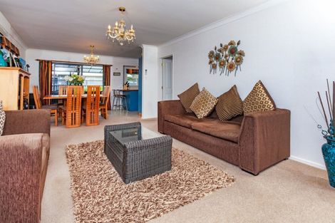 Photo of property in 102 Whitby Place, Whangamata, 3620