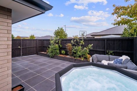 Photo of property in 34 Bradwell Crescent, Halswell, Christchurch, 8025