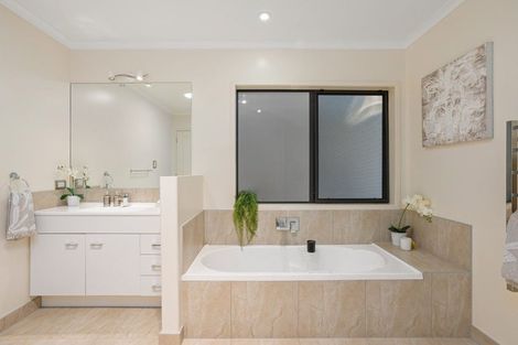 Photo of property in 114 Vaughans Road, Long Bay, Albany, 0792