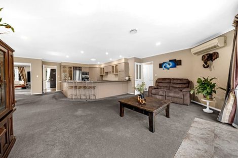 Photo of property in 5b Raukawa Grove, Waiuku, 2123