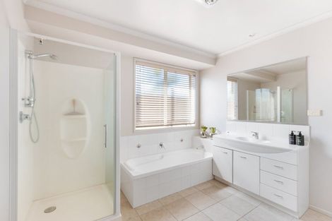 Photo of property in 106 Doncaster Drive, Papamoa Beach, Papamoa, 3118