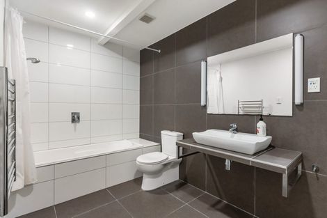 Photo of property in 7 Paris Place, Birkenhead, Auckland, 0626