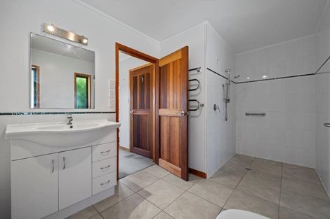 Photo of property in 87 Hurndall Street East, Maungaturoto, 0520