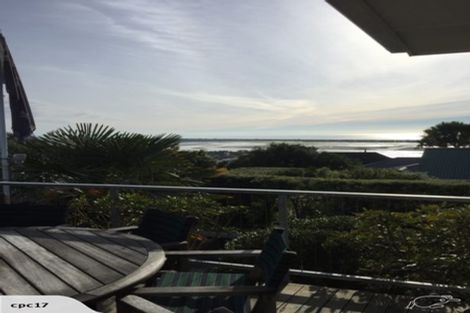 Photo of property in 90 Moncks Spur Road, Redcliffs, Christchurch, 8081