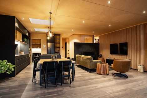 Photo of property in 2 Whaitere Place, Waikawa, Picton, 7220