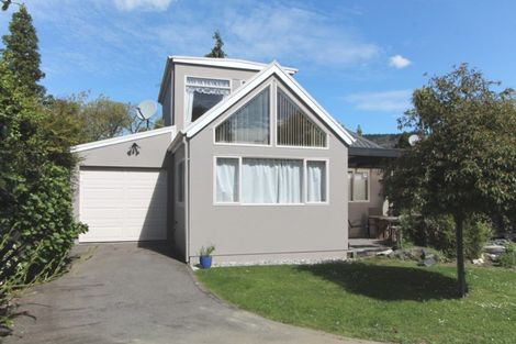 Photo of property in 6a Hilton Road, St Andrews, Hamilton, 3200